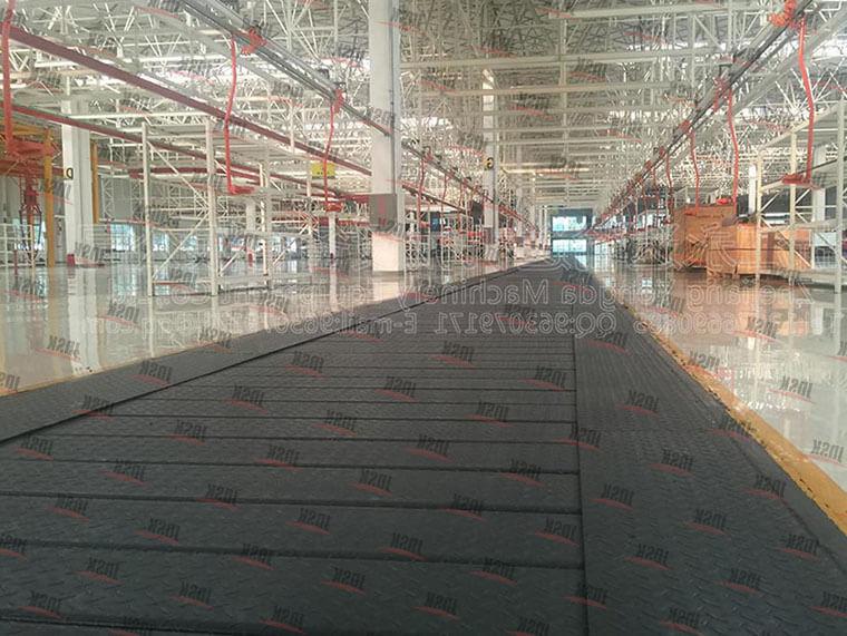 Grid ceiling plate chain line